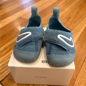Nike Swoosh 1 Slip-On Sneakers 4c